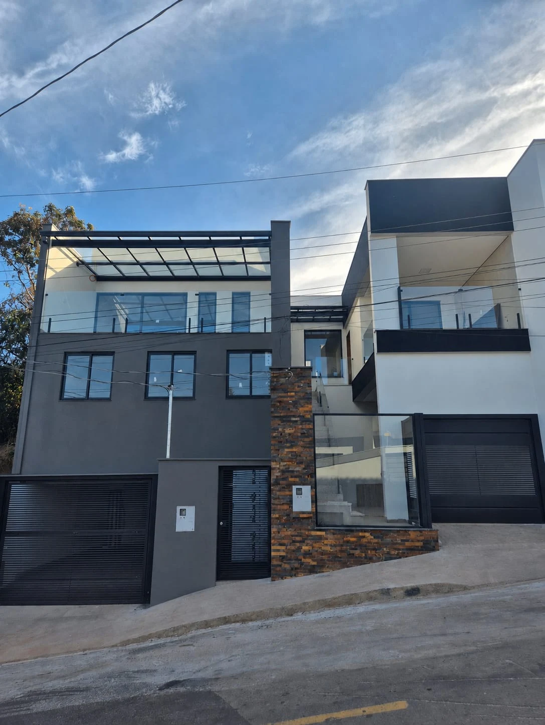 Residência contemporânea construída pela HJL em Congonhas, Minas Gerais